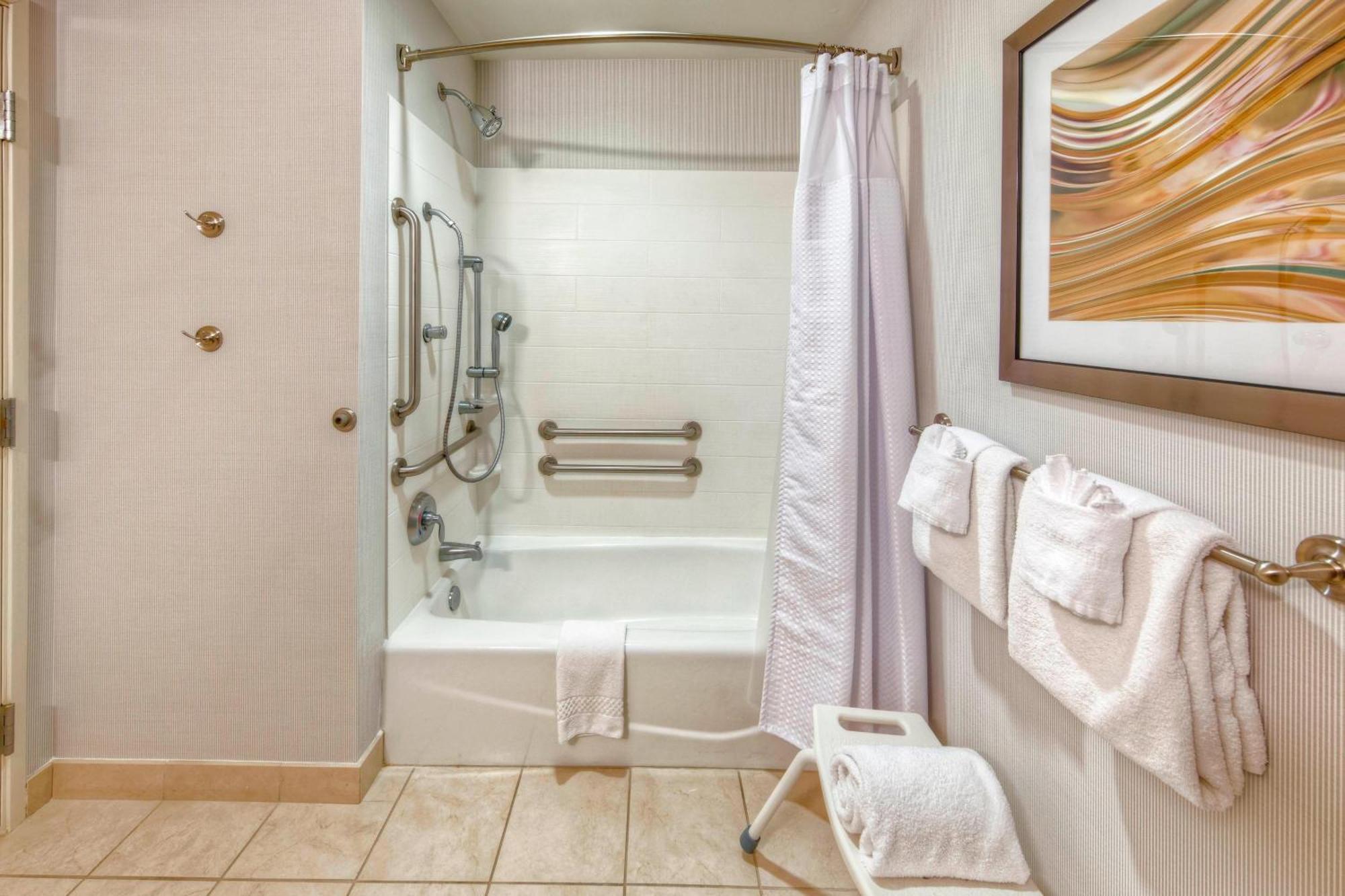 Courtyard By Marriott Alexandria Hotel Kültér fotó
